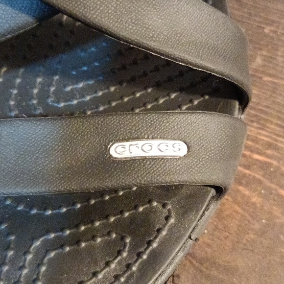 Shoes - Picture 2 of 4